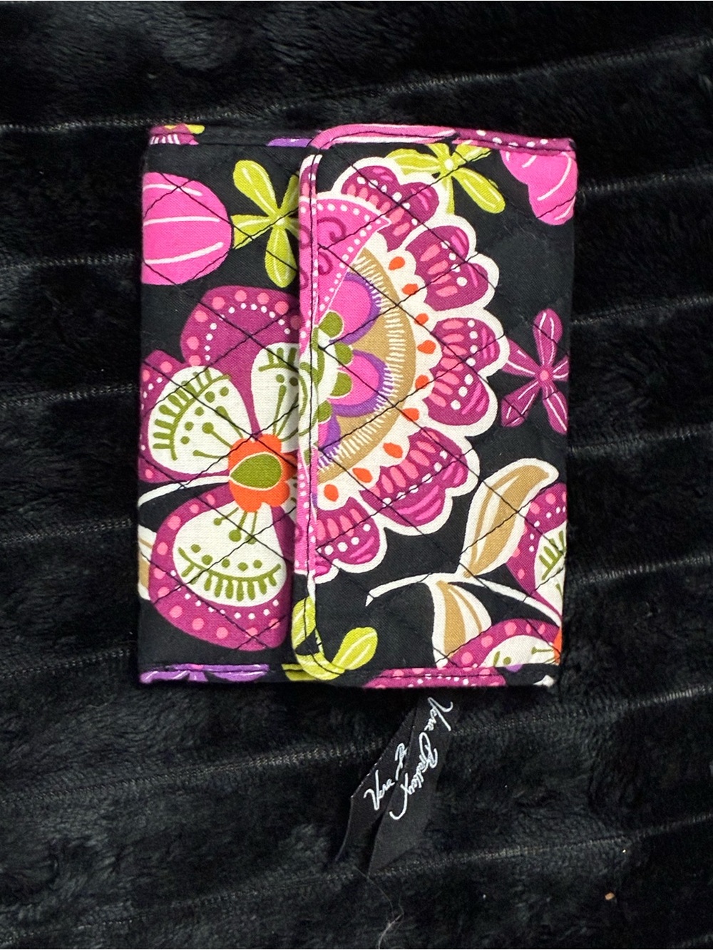 Vera Bradley Pirouette Pink Floral Wallet Retired Black Pink Quilted
